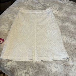 New with tags Liz Claiborne skirt. Size 8